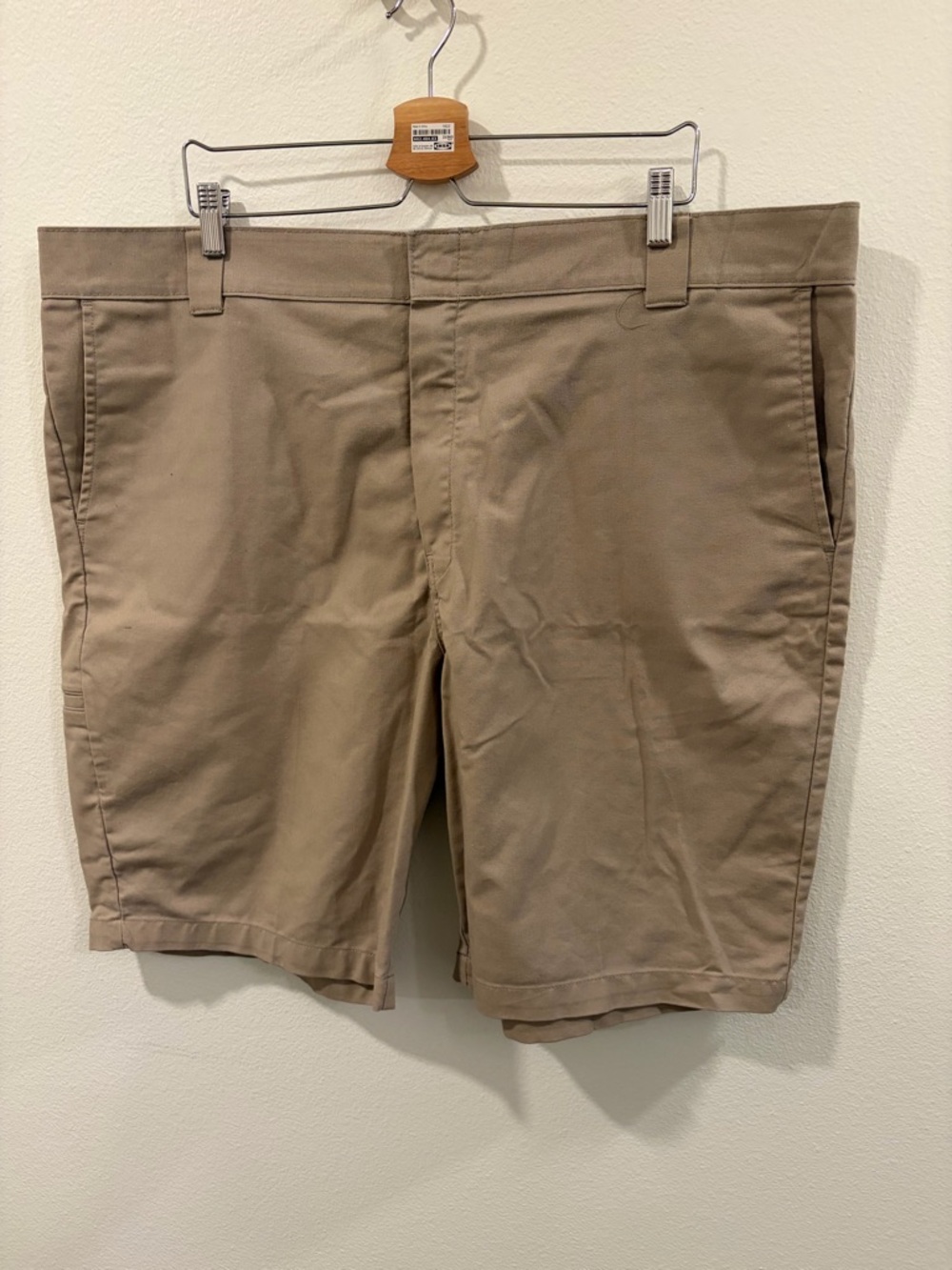 Dickies Men's Flat Front Shorts in Khaki